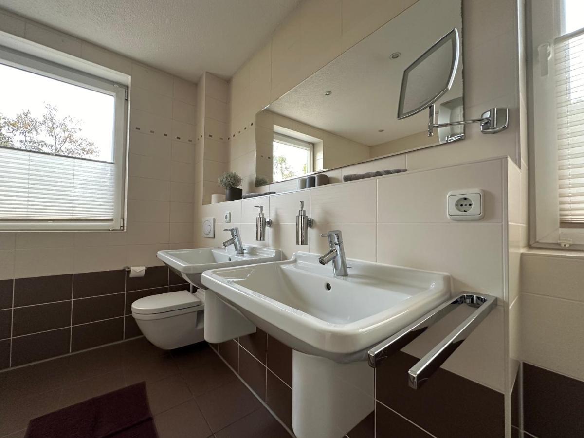 Stadtvilla In Leipzig 7 Personen 3 Schlafzimmer 2 Baeder Garten Und Terrasse Zentral Gelegen Messe Innenstadt Seen Extérieur photo