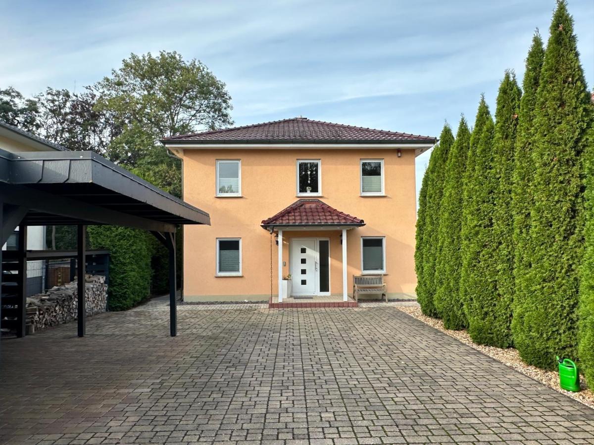 Stadtvilla In Leipzig 7 Personen 3 Schlafzimmer 2 Baeder Garten Und Terrasse Zentral Gelegen Messe Innenstadt Seen Extérieur photo