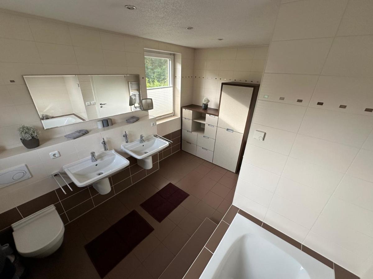 Stadtvilla In Leipzig 7 Personen 3 Schlafzimmer 2 Baeder Garten Und Terrasse Zentral Gelegen Messe Innenstadt Seen Extérieur photo