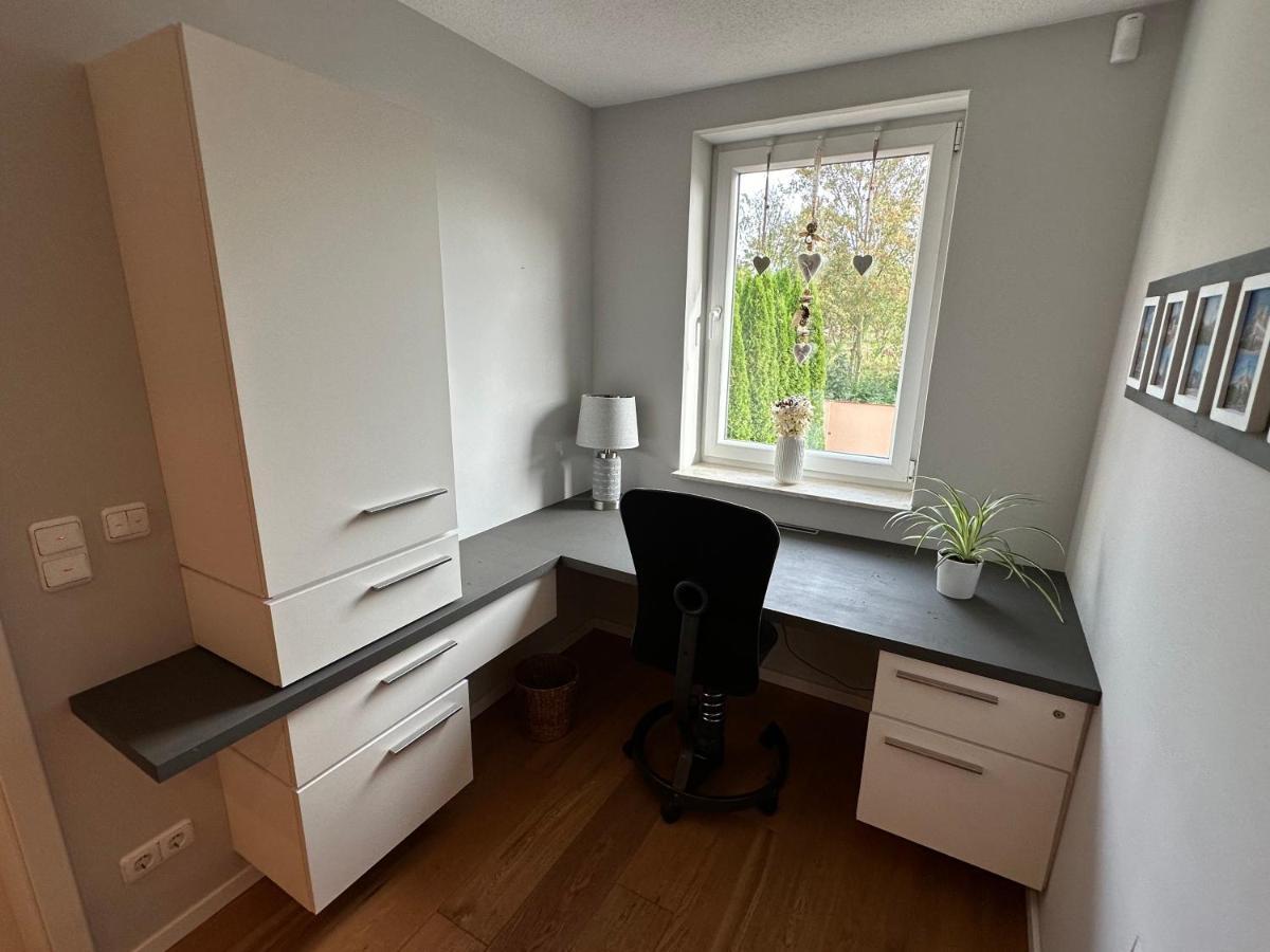 Stadtvilla In Leipzig 7 Personen 3 Schlafzimmer 2 Baeder Garten Und Terrasse Zentral Gelegen Messe Innenstadt Seen Extérieur photo