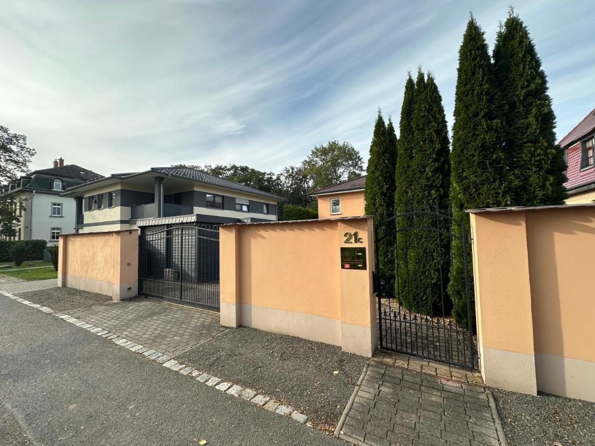 Stadtvilla In Leipzig 7 Personen 3 Schlafzimmer 2 Baeder Garten Und Terrasse Zentral Gelegen Messe Innenstadt Seen Extérieur photo